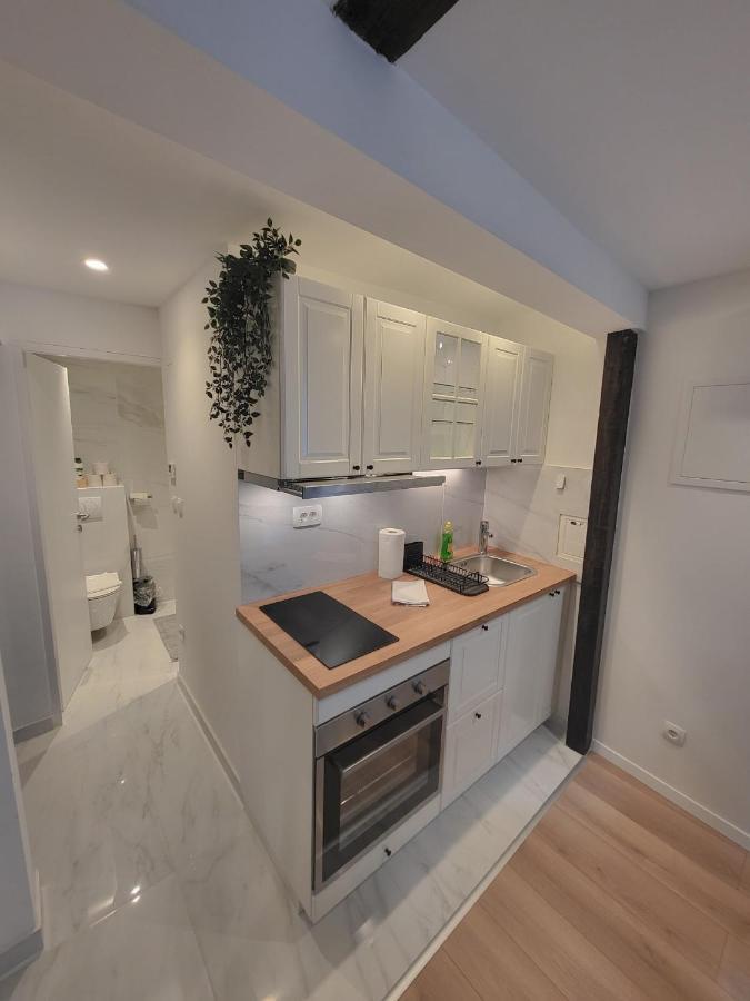 Mia Apartman *