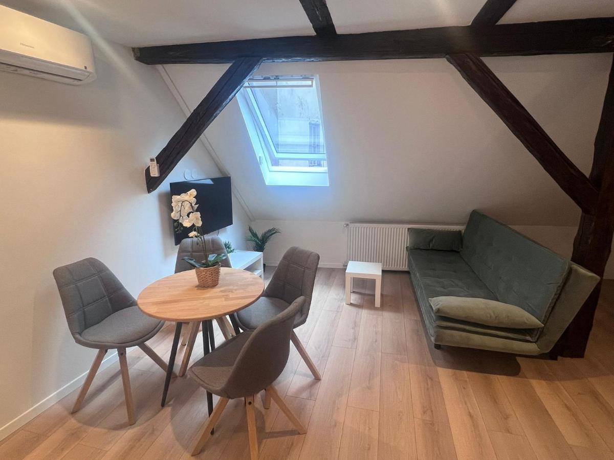 Mia Apartman